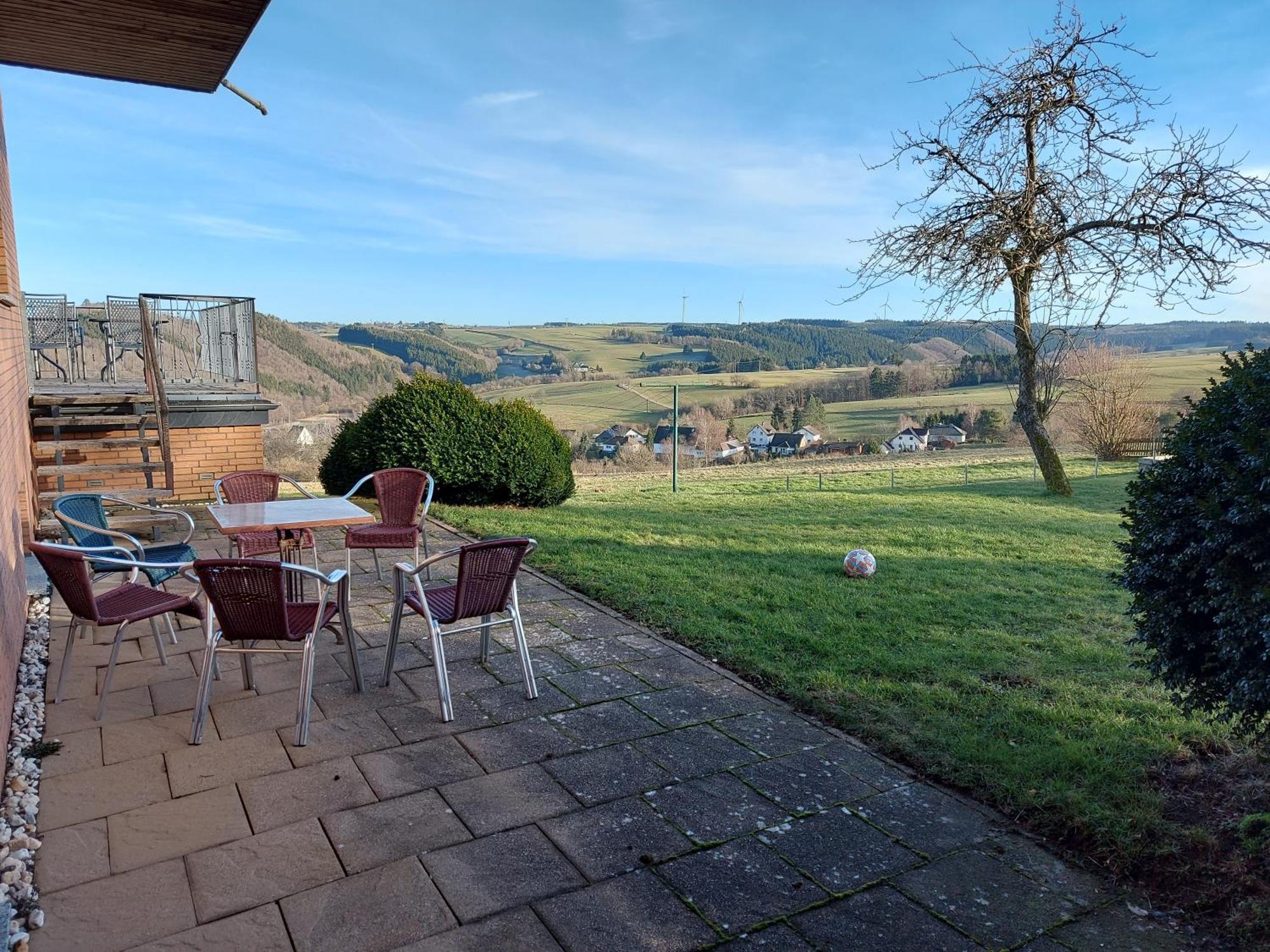Ferienhaus Hescheld With Private Jacuzzi Hellenthal Dış mekan fotoğraf