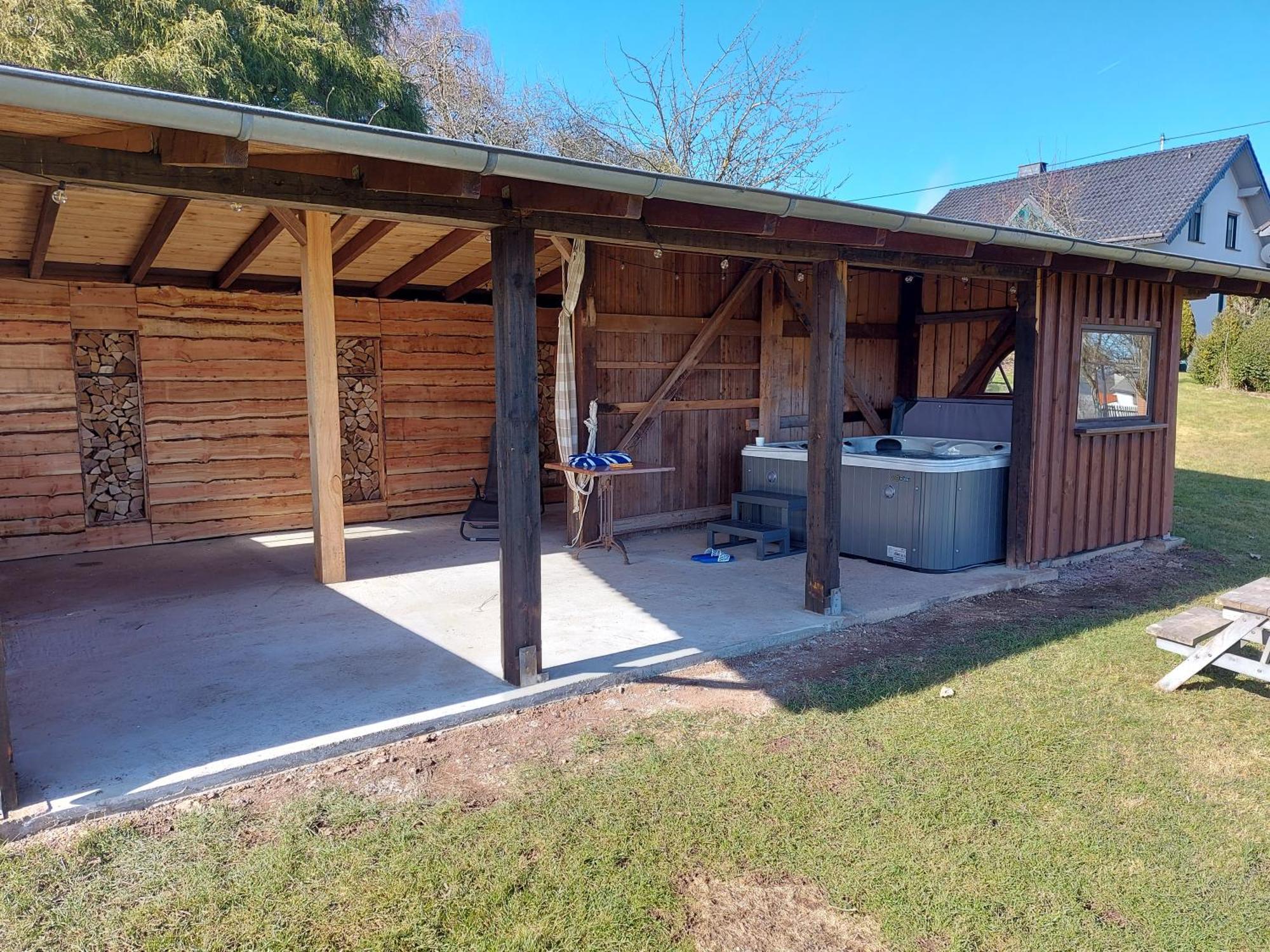 Ferienhaus Hescheld With Private Jacuzzi Hellenthal Dış mekan fotoğraf